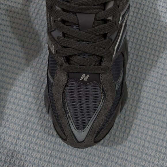 New Balance 9060 Sneakers In Dark Grey - Picture 5 of 8